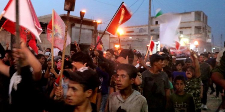 Ciwanên Tebqayê li dijî dagirkeriya Dewleta Tirk meşiyan