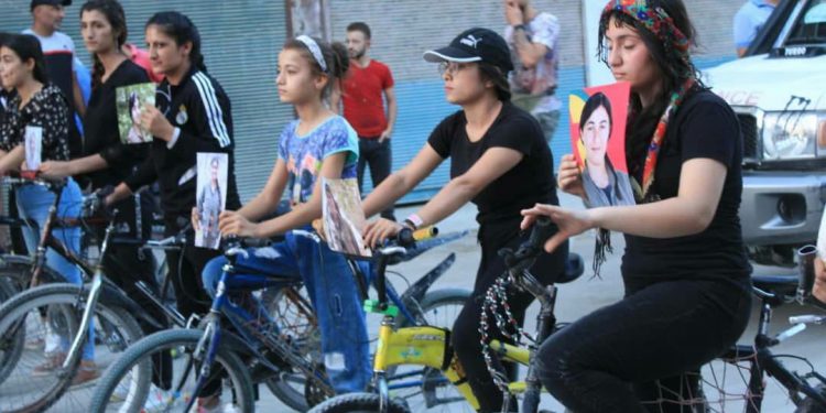 Li Helebê pêşbirka Jinên Ciwan ya bisîkletan