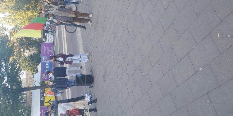 Ciwanên Hamburgê ji bo êrişên li ser Kurdistanê daketin qadan