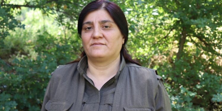 Besê Erzîncan:  “Dema ku gerîla li çiyê li ber xwe dide divê jin jî bi çalakiyên civakî gerîla biparêze”