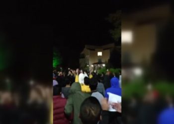 Şagirtên Zanîngeha Wanê li dijî zema protesto pêk anîn