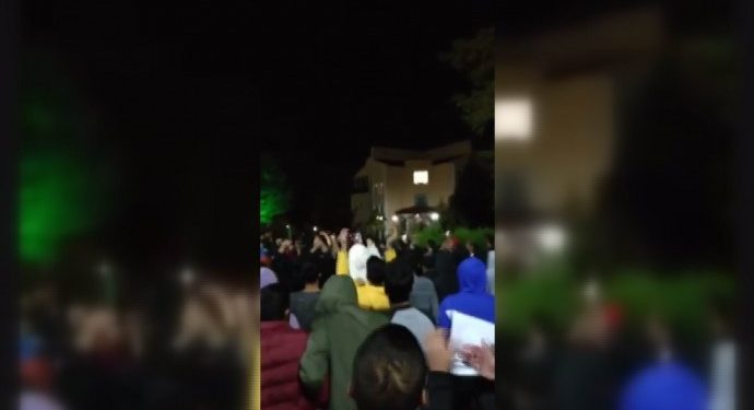 Şagirtên Zanîngeha Wanê li dijî zema protesto pêk anîn