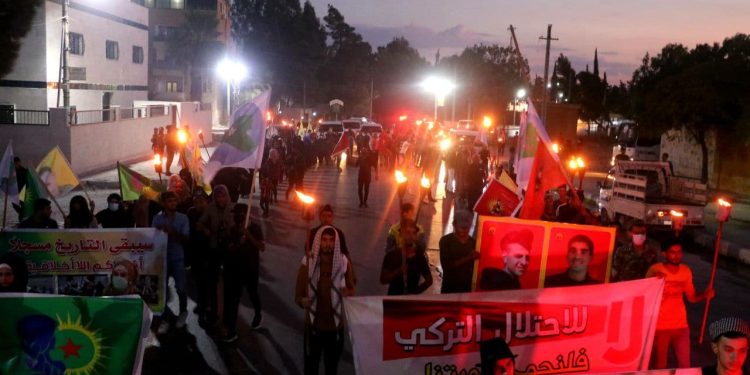 Ciwanên Tebqayê li dijî gefên dewleta Tirk helwest raber kirin: Em amade ne!