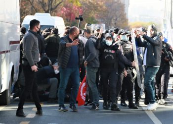 Polîsên faşîst êrîş kir; Gelek xwendekar hatin binçavkirin