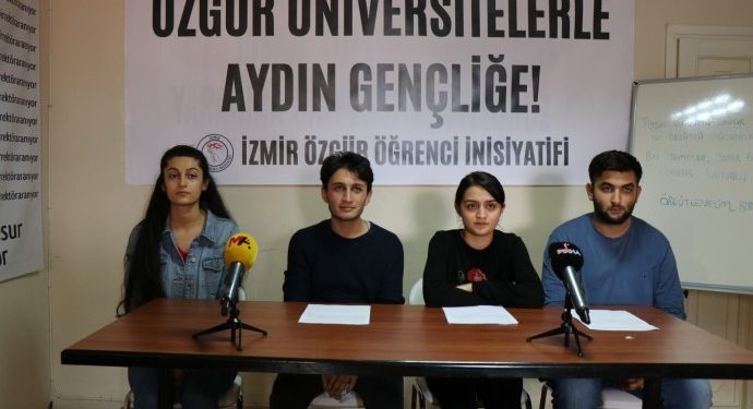 Li Îzmîrê xwendekarên zanîngehê Înîsiyatîfa Xwendekarên Azad ava kirin