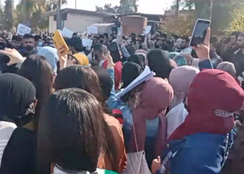 Xwepêşandanên xwendekaran gihîşt parlementoya Başûr – Ev der Hewlêr e