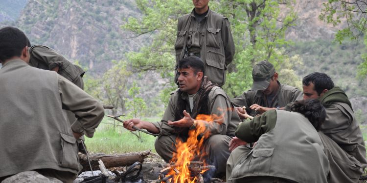 Ji Pênûsa Gerîla – Bi Evîna Heqîqetê Re Dawî Li Henaseya Xwe Anî