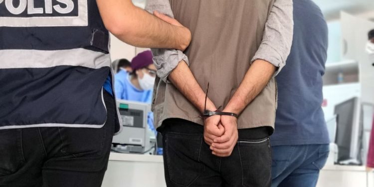 Li Pirsûsê 2 kes hatin destgîrkirin