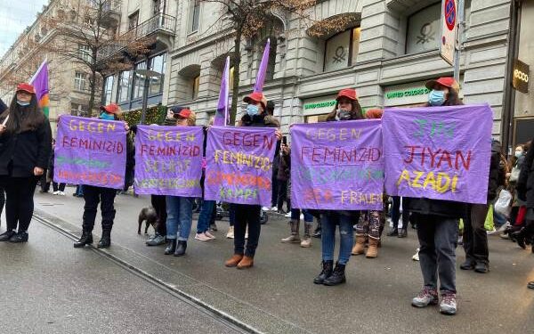 Jinên Siwîsreyê li dijî komkujiyan têkoşîna xwe bilind kirin