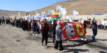 Nobeta dayîkên şehîdan di roja 72’an de dewam dike