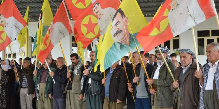 Şêniyên Mexmûrê cezayê disiplînê yê ku li Rêberê Gelan hatibû birîn şermezarkirin