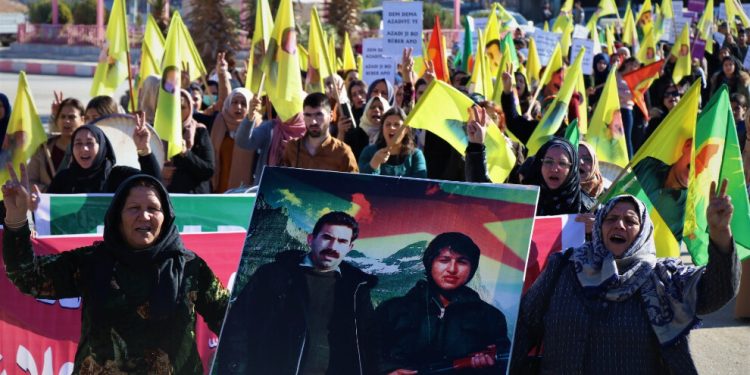 Gelê Qamişlo ji bo azadiya Rêberê Gelan daket qadan