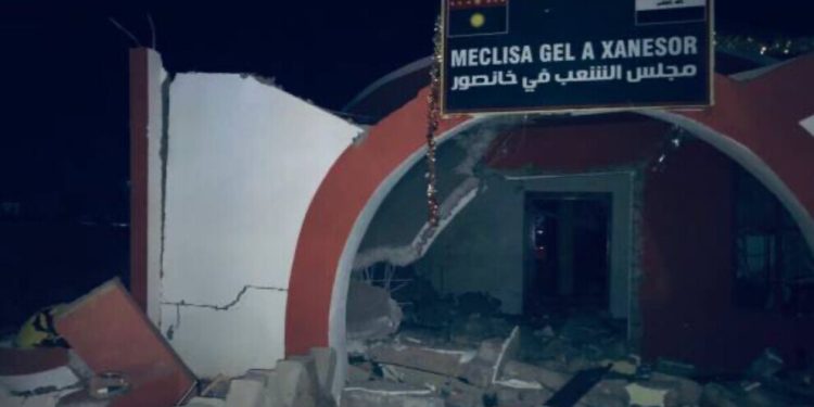 TEV-DEM’ê li ser bombardûmana dewleta Tirk ya dagirker a li ser Meclîsa Gel a Xanesorê daxuyaniyek da û nerazîbûnên xwe yên li hember xiyanetê nîşan dan