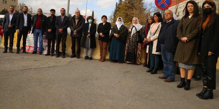 “Dayikek ev 285 roj in adaletê dixwaze”