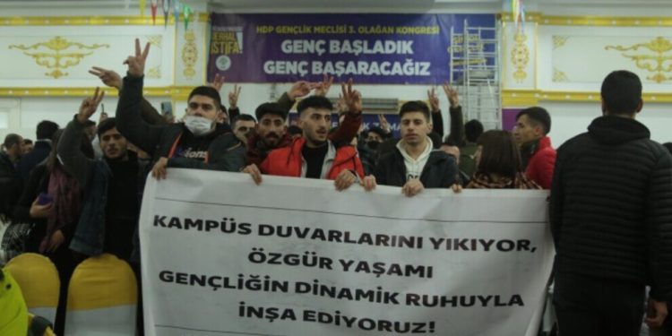 Meclîsa Ciwanan a HDP’ê: Eme heta dawiyê xwedî li Şoreşa Rojava û nirxên wê derkevin