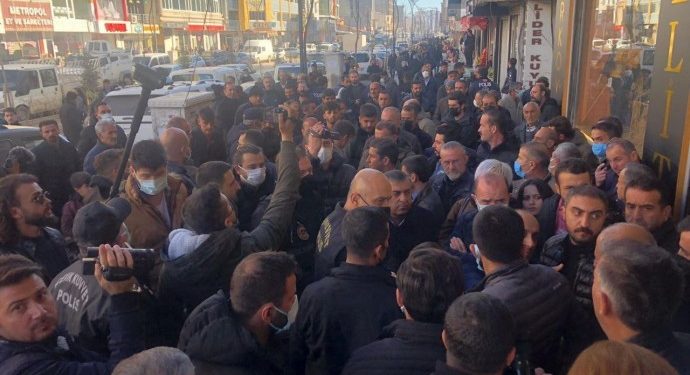 Li Geverê tecrîd hat şermezarkirin; “Tecrîdê li Îmraliyê dest pê kir û pê re hiqûqa welat tune bû”