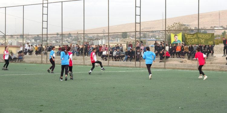 Tunuvaya Yekitiya Xawandevanên Azad ya li Mexmûrê