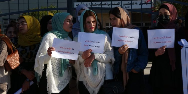 Xwendekarên Başûr îro jî li Helebceyê li ser piya bûn