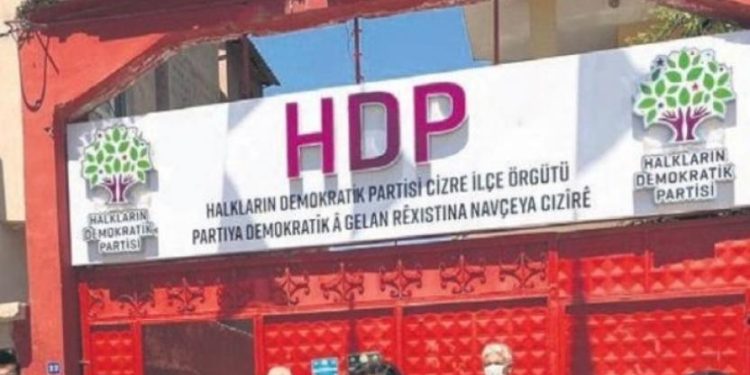 Polîsên Faşîst avêtin li ser avahiya HDP’ê ya Cizîrê