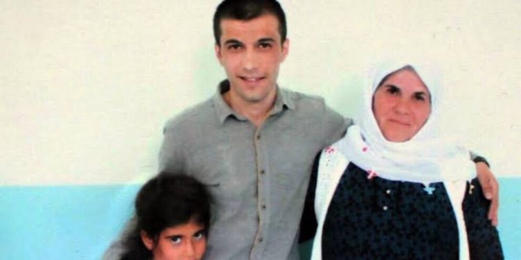 Gardiyanan xwestin girtiyê ku bi navê Reşît Îlhan bifetisînin