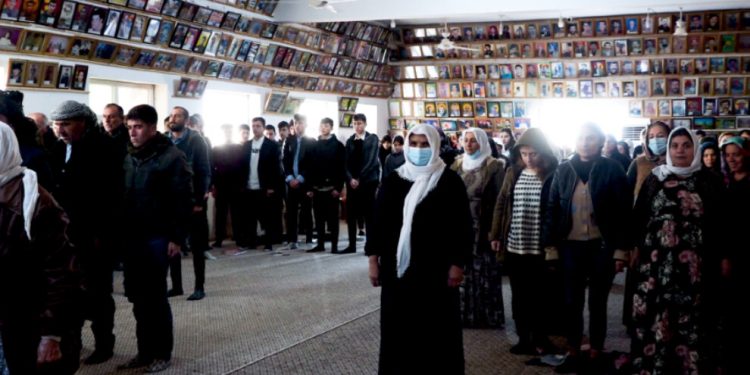 Se jinên şoreşger ên Kurd li Mexmûrê hatin bîranîn