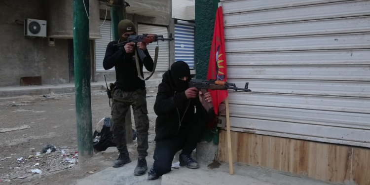 Ciwanên Şoreşger û Jinên Ciwan ên Hesekê: Em ê DAIŞ’ê ji kolanên xwe derxînin!