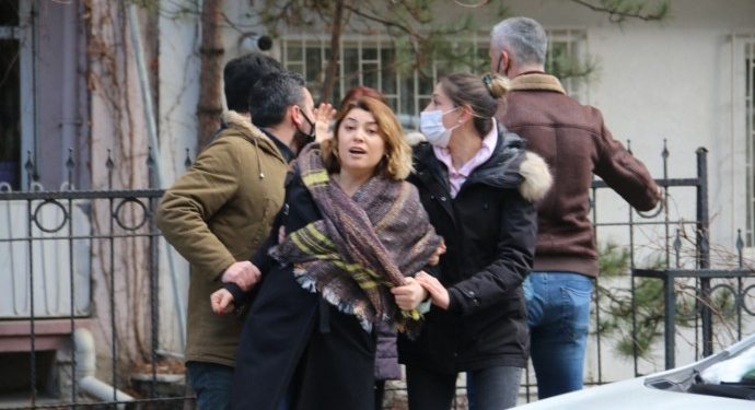 Polîsên faşîst tehamulê jinên azad nakin – 9 jin hatin destgîr kirin