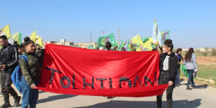 Jinên Ciwan li Şehbayê meşiyan – Hun nikarin vîna gelê Kurd dîl bigrin