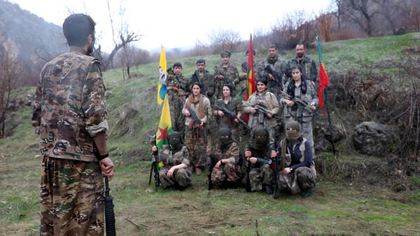 Gerîla Newroza 2022’an bi coşeke mezin pîroz dike