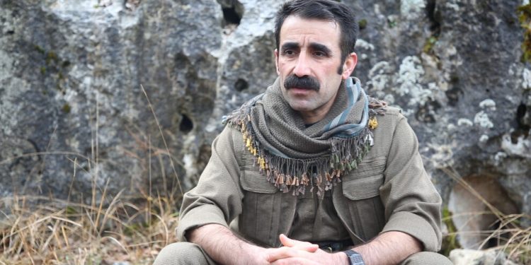 Fermandar Semsûr: Em ê 365 rojan Newrozê pîroz bikin