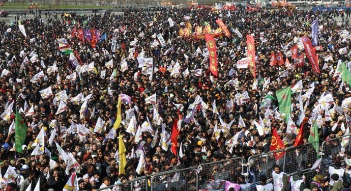 Gel ji qada Newrozê azadiya Rêberê Gelan diqîre