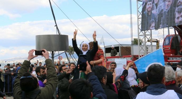 Îzmîr, Şirnex, Enqere, Çewlîk… Her der qada Newrozê ye!