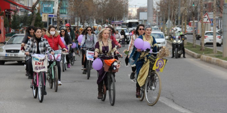 Li gelek bajaran çalakiyên 8’ê Adarê didome