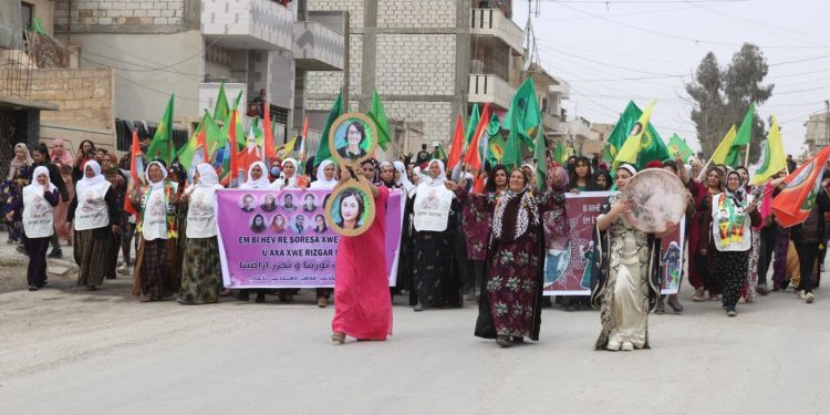 YJC: Jinên kurd xwe bi fikir û felsefeya Rêber Apo gihandin vê roja mezin