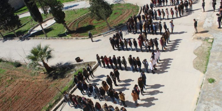 Tevgera Xwendekarên Demokratîk li Şehbayê li dijî dagirkirina Efrînê meşiyan