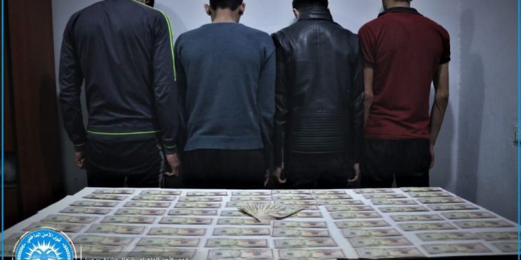 Ev jî sextekarên Rojava ne – Perê sexte belav dikirin!