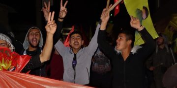 Li bajarê Qamişlo Ciwan û jinên ciwan, li hember dagirkeriyê helwestên xwe nîşandan