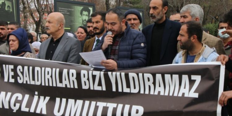 Provokasyona polîsên faşîst – Êrişî marketên bike û têxe stuyê Meclîsa Ciwanan a HDP’ê