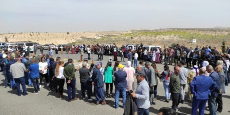 Emê cîhaneke bêyî Ocalan jî bi ser we ve birûxînin – Gelê Kurd ber bi Amarayê ve meşiyan