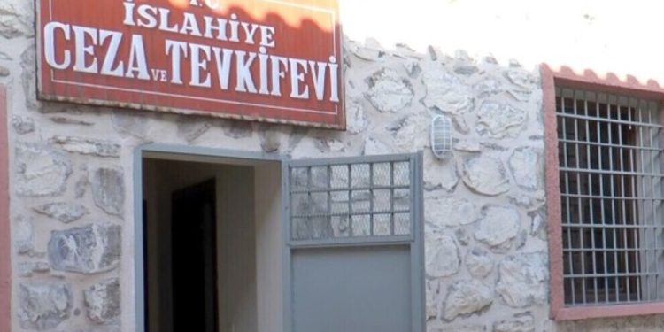 Li girtîgeha Islahiyê greva birçîbûnê heye û di roja 14’an de ye