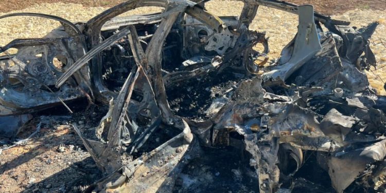 Dewleta Tirk a dagirker li Kobanê wesayîtek bombe kir