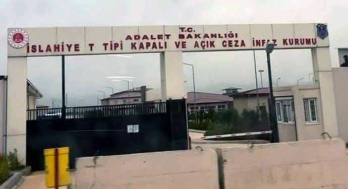 Greva birçîbûnê ya li Girtîgeha Îslahiyeyê di roja 18’emîn de ye