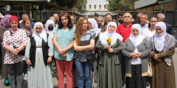 Nobeta Edaletê ya li ber Edliyeya Amedê didome – “Bijî berxwedana zindanan”