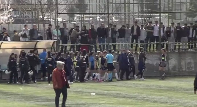 Lîstikvanên faşist ên Fenerê xwestin êrîşê lîstokvanên Amedî bikin – Dersa xwe girtin!