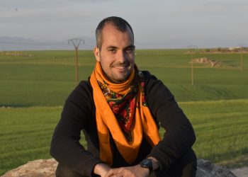 TAYBET – Ji Welatê Baskê heta Rojava – “Ji bo fêmkirina wateya li vir, tenê divê hûn li vir bin”