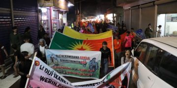 Ciwanên Şoreşger li Qamışlo li dijî dagirkeriyê meşiyan