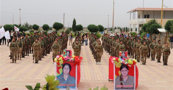 Şehîd Sema Agirîn û Zîlan Besê li Hesekê bi merasîmekê hatin oxirkirin
