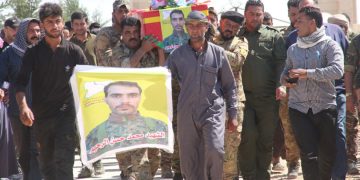 Şehîd Ehmed Hesen şervanê Meclîsa Leşkerî ya Dêra Zorê bi merasîmekê veşartin