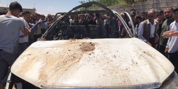 Îro nîvro balefireke Bêmirov û Biçek ya dewleta Tirk li Mexmûrê li wesayîtekê da