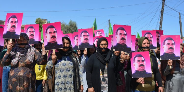 Li Qamişlo jinan tecrîda girankirî ya li ser Rêber Apo şermezar kirin